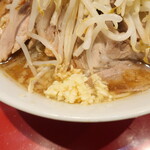 ラーメン二郎 - ニンニク少し
