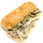 コンセントマーケット - 3種のきのこと蒸し鶏のジェノベーゼサンド　(315円) '14 1月中旬