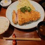 とんかつ 桐の家 - 上ロースカツ定食