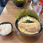 横浜家系ラーメン 一刀家 - 