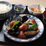 Maruumiya - 鶏団子甘酢炒め