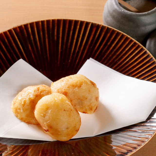 其の三、里芋煮揚げ［藻塩］