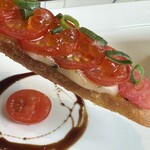 ラ・デルニエール・ブシエ - デンマーク産モッツァレラといくらのブリュスケッタ