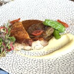 ラ・デルニエール・ブシエ - 朝びき鷄モモ肉と新玉ねぎのロティ