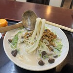 うどんや讃 - 麺は太め