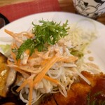 cafe 野野 - ◯サラダ
大根とキャベツのサラダで
市販の胡麻ドレッシングな味わい