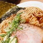 Chuukasoba Renge - 麺は特注の全粒粉とのことで、とてもクオリティ高く美味しい！