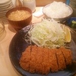 とんかつ　マルエ - (1/31)ランチロースカツ定食