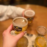 YONA YONA BEER WORKS - 6種類を小さいグラスで少しずついただけるメニューがありましたので
オーダーして、
小さなグラスで乾杯です♪(*^^)o∀*∀o(^^*)♪