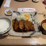 名古屋名物 みそかつ 矢場とん - 