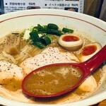 醤油と貝と麺 そして人と夢 - 濃厚中華そば