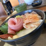 まぐろレストラン - ふつうの海鮮丼