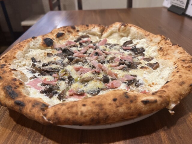 ピッツェリア ドゥエセッテ （PIZZERIA Due Sette） - 阿波座/ピザ