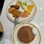 Rottsu Xo Gaden Kafe - 朝のビュッフェにはパンケーキが！