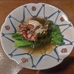 餃子 おでん 土鍋ごはん 上の山本 - 菜の花とホタルイカ　とろろ昆布がけ（呑める餃子代替）