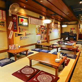 Yakiton Oogiri - 最大30名様まで入れるお座敷は昭和レトロな雰囲気の人気席！