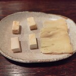 眠庵 - チーズの味噌漬け450円