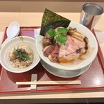 燃えよ麺助 - 