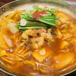 Yakiniku Sakaba Hachiya - 旨辛ホルモン鍋