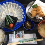 海鮮丼市場 - 料理写真:ふぐづくし定食