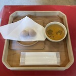 Saruya - 申餅 450円（ほうじ茶付）