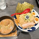 Fujiyama Go Go Middo Rando Ramen Sutando - 