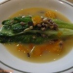 中国飯店 富麗華 - レタスと南瓜の濃厚白湯スープ 