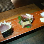 銀座 座屋 - ４．鰹の藁焼き2種（左は味噌漬け）　2014.1.31