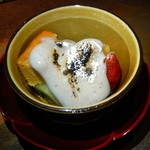 銀座 座屋 - １０．フルーツの黒豆カスタードがけ　2014.1.31