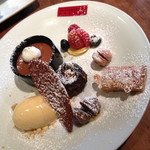 ラ・ピッチョリー・ドゥ・ルル - ランチコース（２，０００円＋税）の「シェフ気まぐれ本日のデザート」この日のメインはチョコレートムース。２０１４年１月