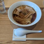 かちか - 醤油味のらぁ麺