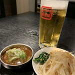 島田屋 - 最初に出てくるナムル
ビール付き120分飲み放題   1958円(税込)