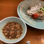 にしきや - ポン酢にフグの肝和えて食べます