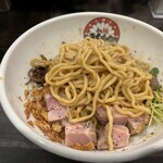 らぁ麺 きくはん - 2403_らぁ麺 きくはん_まぜそば@1,030円_器の底から一生懸命混ぜます。美味しい！