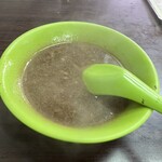 老牌牛肉拉麵大王 - スープ