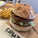 CRUZ BURGERS & CRAFT BEERS - 