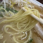 ラーメン洋 - ツルプリ食感の細ストレート麺