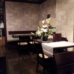 テーブル席（手前）