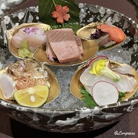 お料理 七草 - 河豚のたたき､石投､縞鯵､真鯛の焼霜､天然本鮪のトロの炙りの五点盛