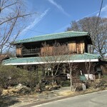 水辺のカフェ 三宅商店 酒津 - 桜が咲き始めるととてつもなく混む。道も狭く運転が難しい