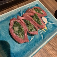 焼肉牛匠 新 - ネギ挟みタン