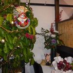 楽鳥 - 本物のパッションフルーツの木です。横の赤いのは熟れた実♪