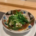 天満天神飯店 - 剣先イカの湯引き香港風