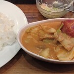 キッチンYAMITUKI - トロ豚とキャベツのカレー５辛口（￥９５０）