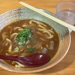 うどん そば 浪花 - カレーは適度なとろみに甘辛すぎずうどんと調和