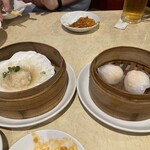 香港飲茶専門店 香港大飯店 - ホタテのニンニク蒸し、エビ蒸し餃子