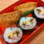 立喰寿司 魚がし日本一 - 巻き寿司といなりの弁当