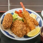 猫丸食堂 - 猫丸メンチカツ（2ヶ）と海老フライ（3本）