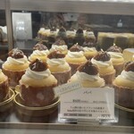 トシ・ヨロイヅカ 東京 - 