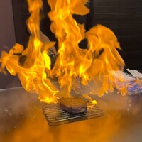 鉄板焼き 表参道 - 